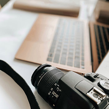 开云体育下载官网-巴西2-0领先乌拉圭，世界杯预选赛取得关键胜利，1950年世界杯巴西vs乌拉圭